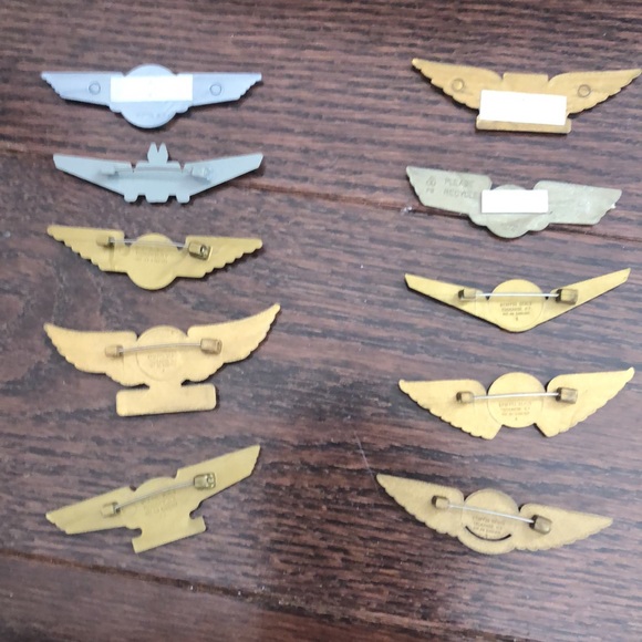 Vintage plastic airline lapel wings collection. Includes Eastern and Continental - Picture 7 of 7